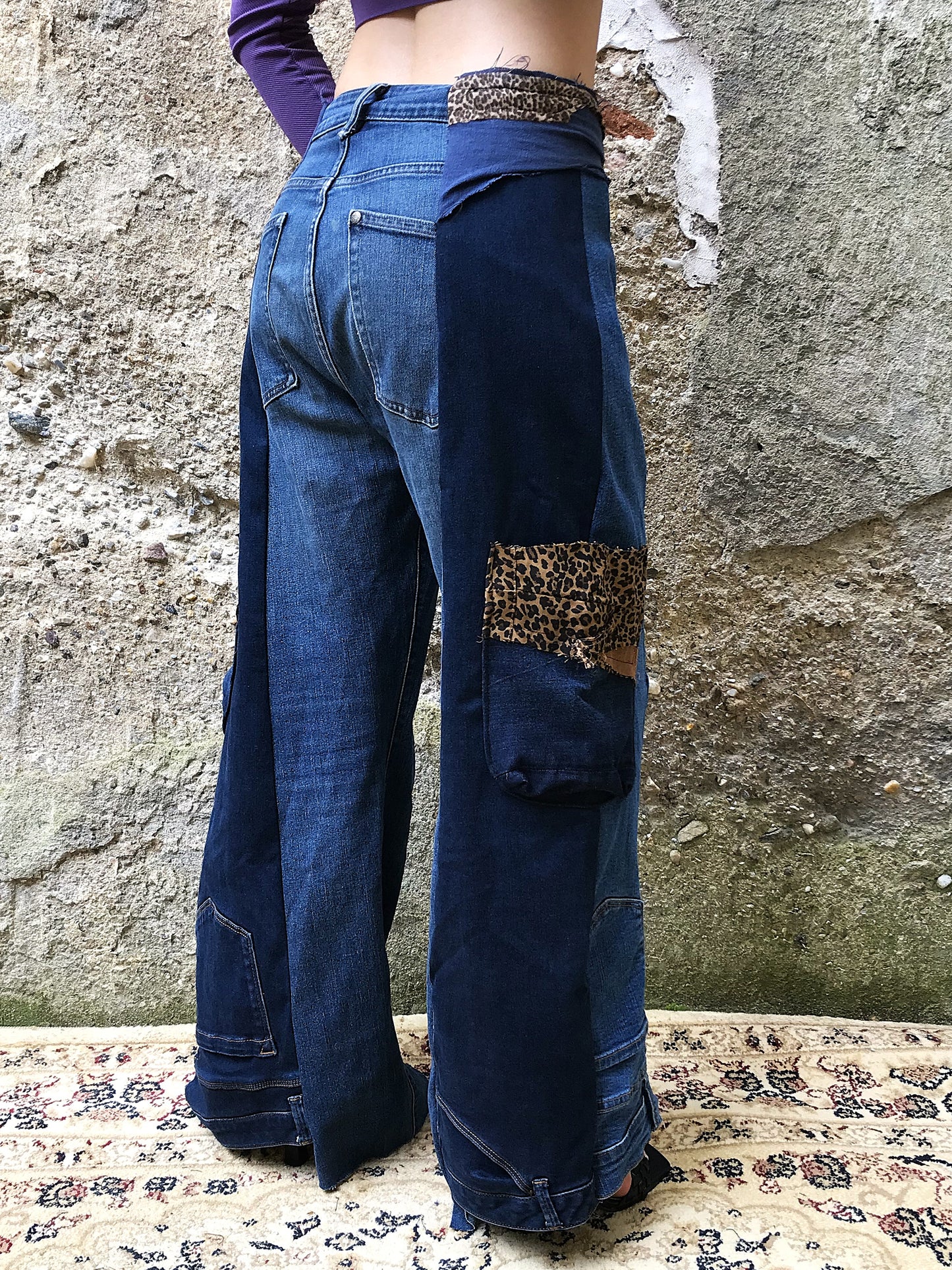 Leopard pocket jeans