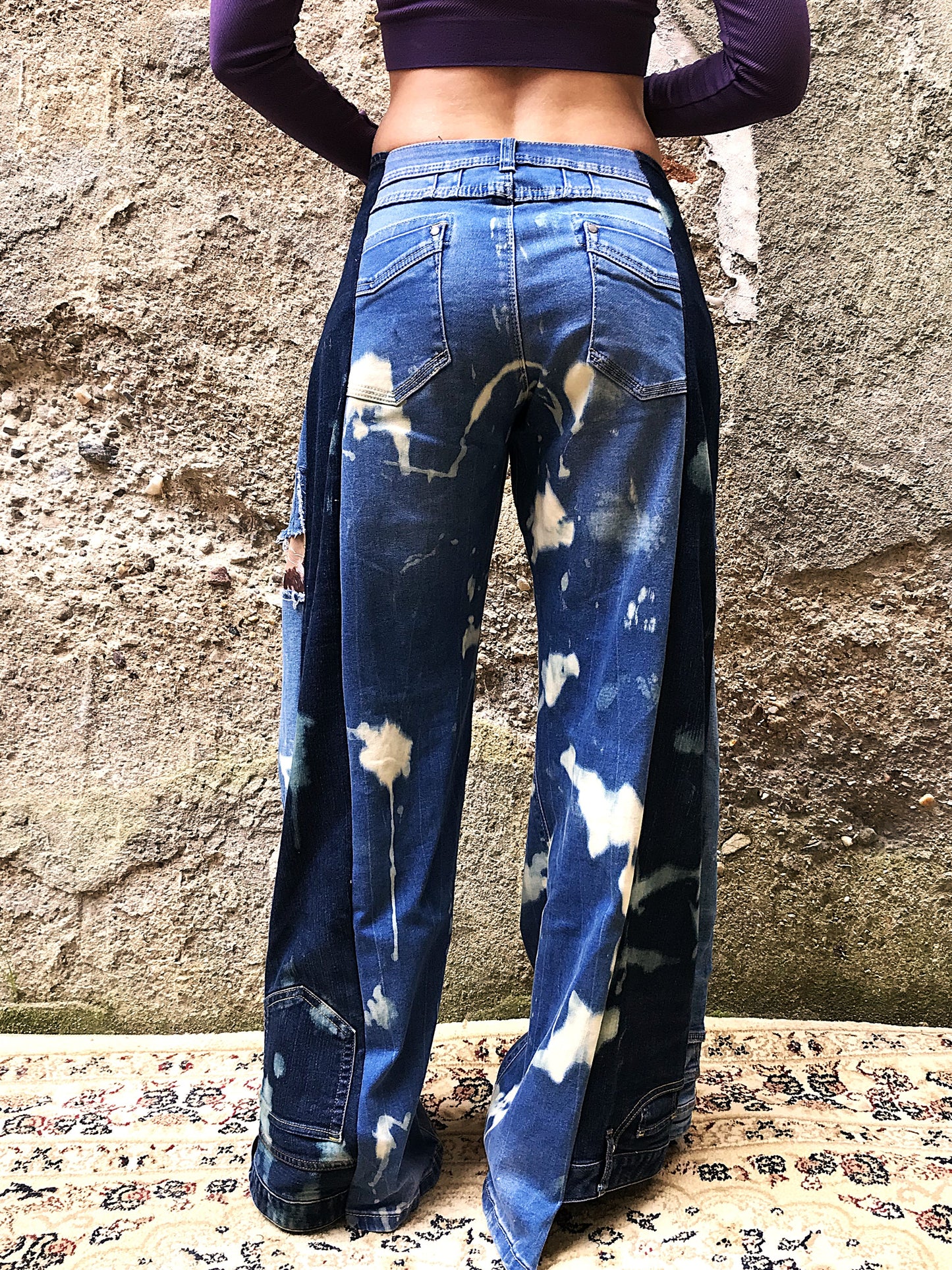 Bleaches jeans