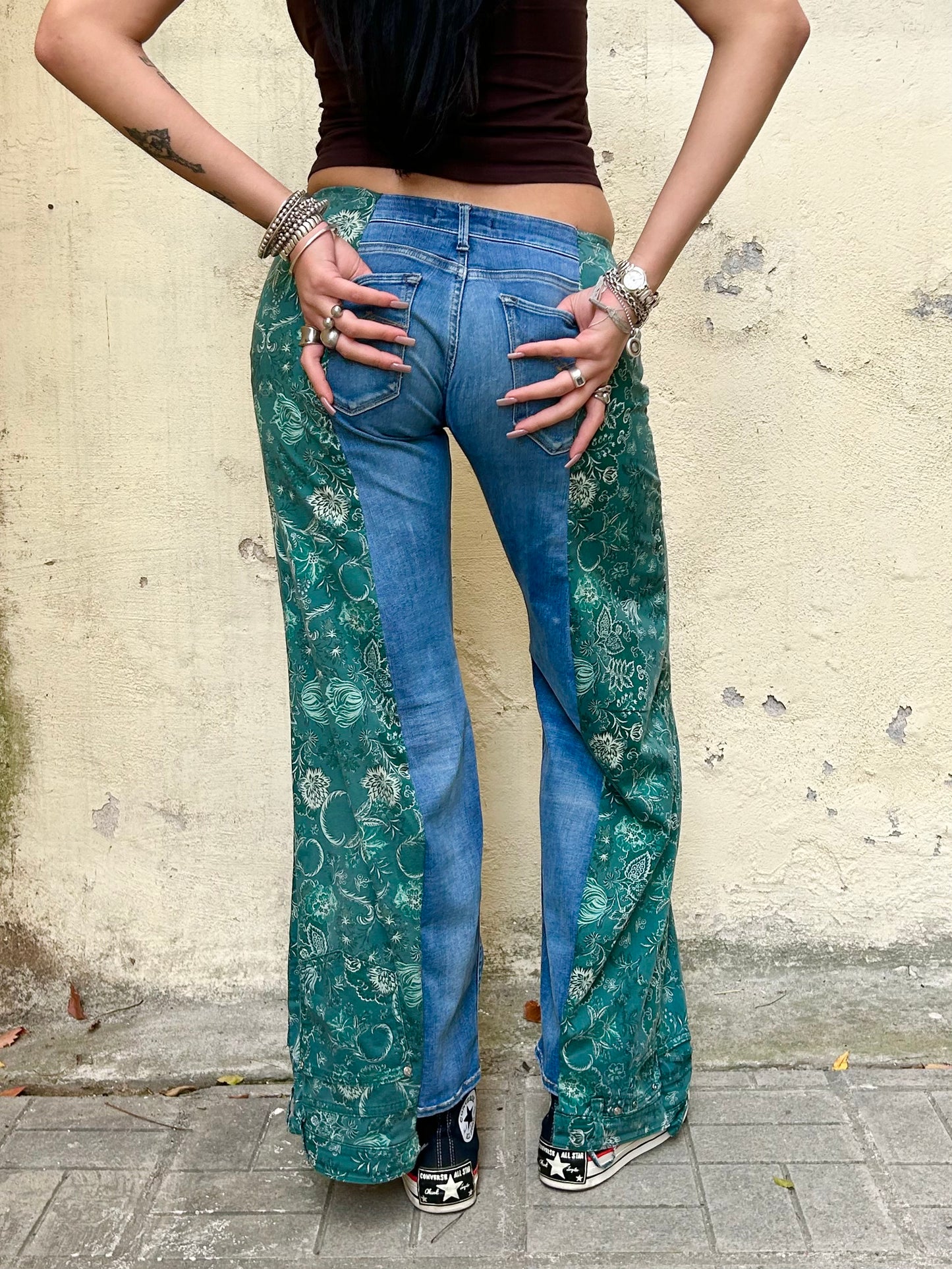 Indigo jeans