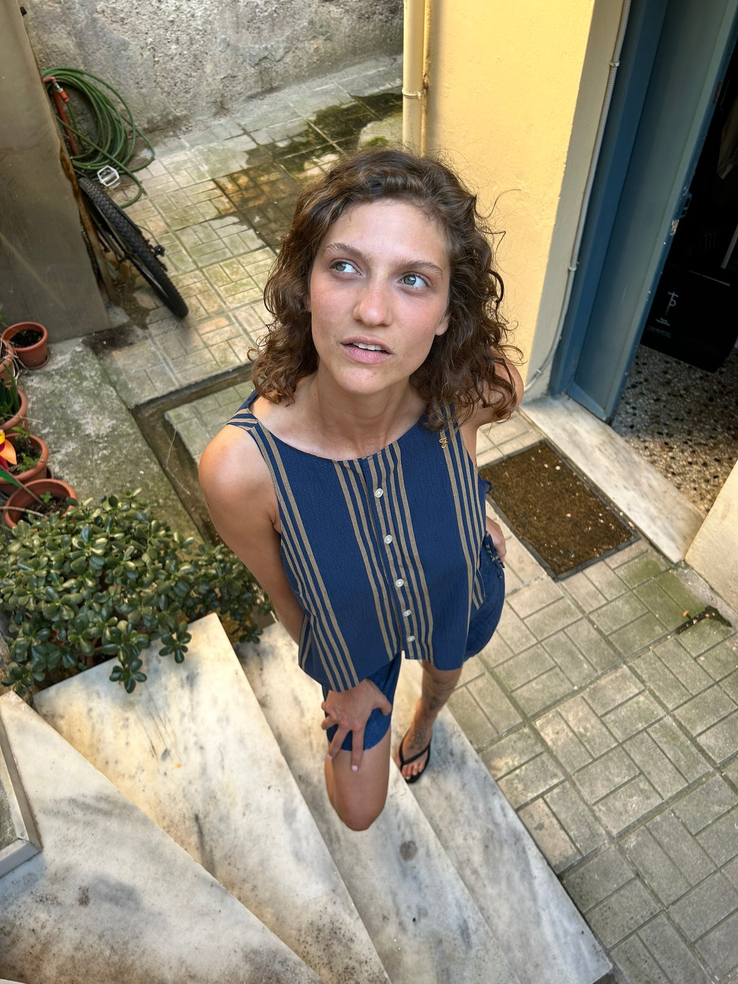 Courtyard Top - Striped blue