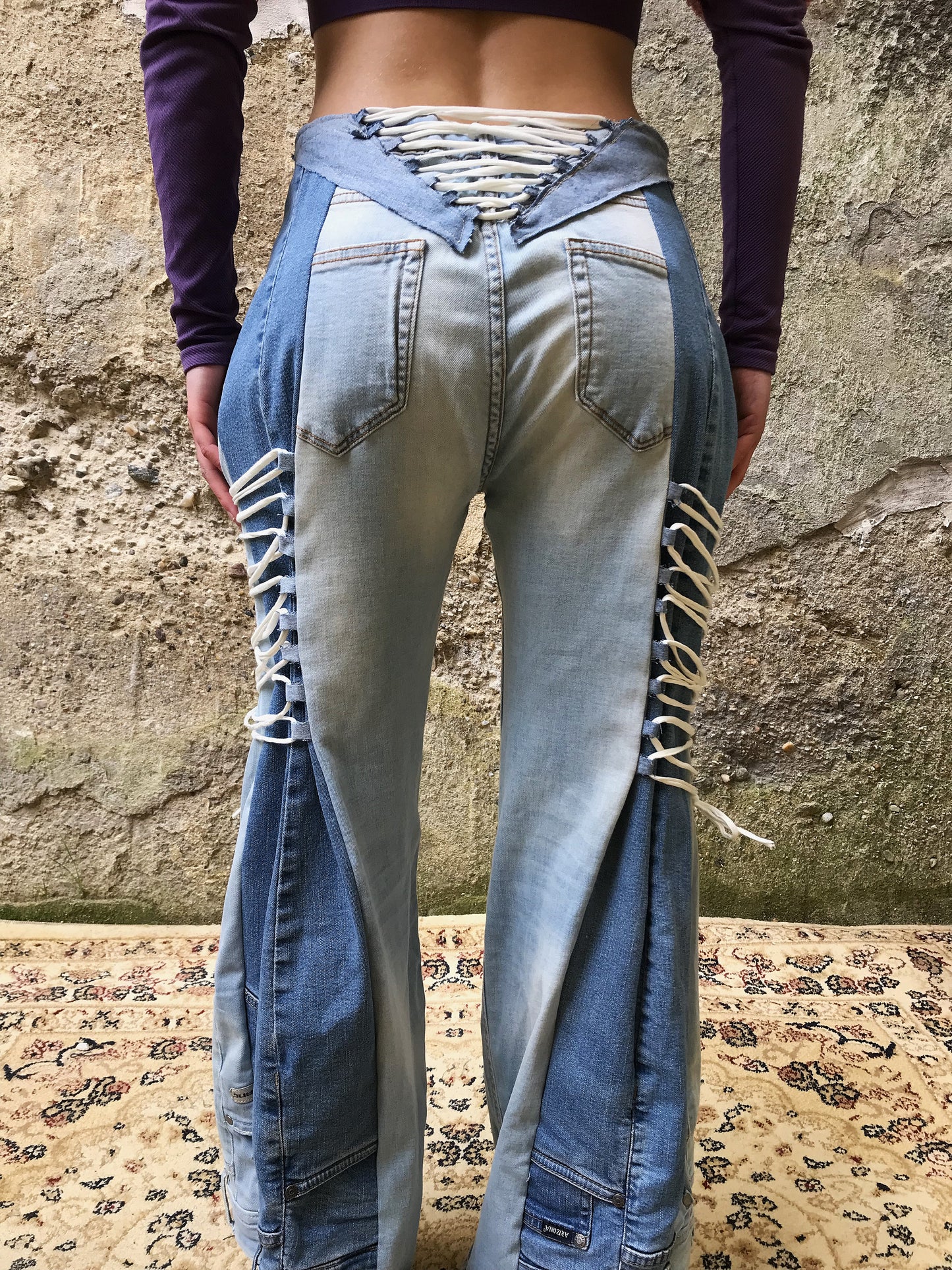 Grunge jeans
