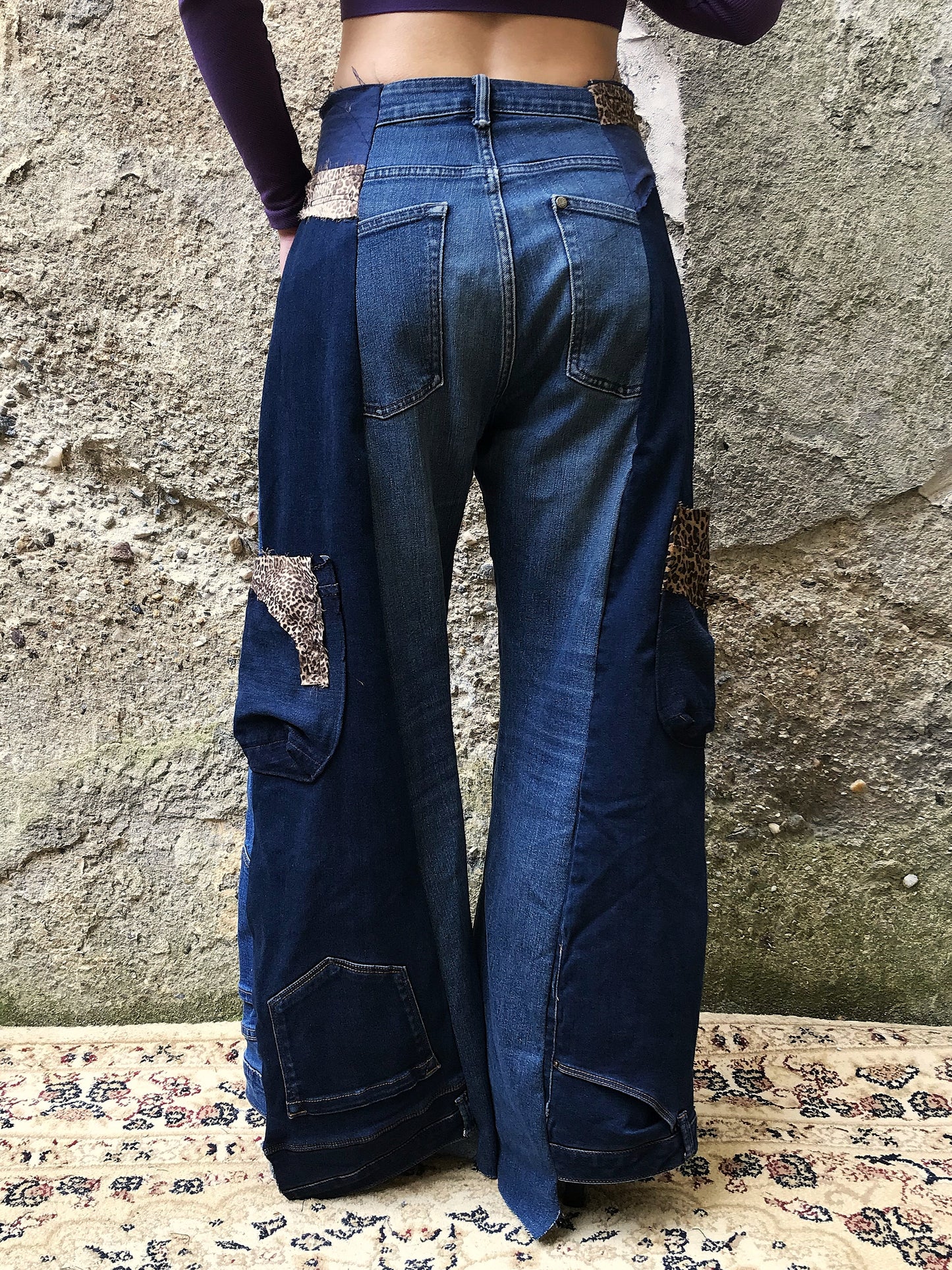 Leopard pocket jeans