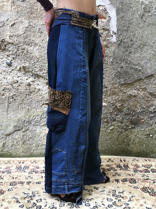 Leopard pocket jeans