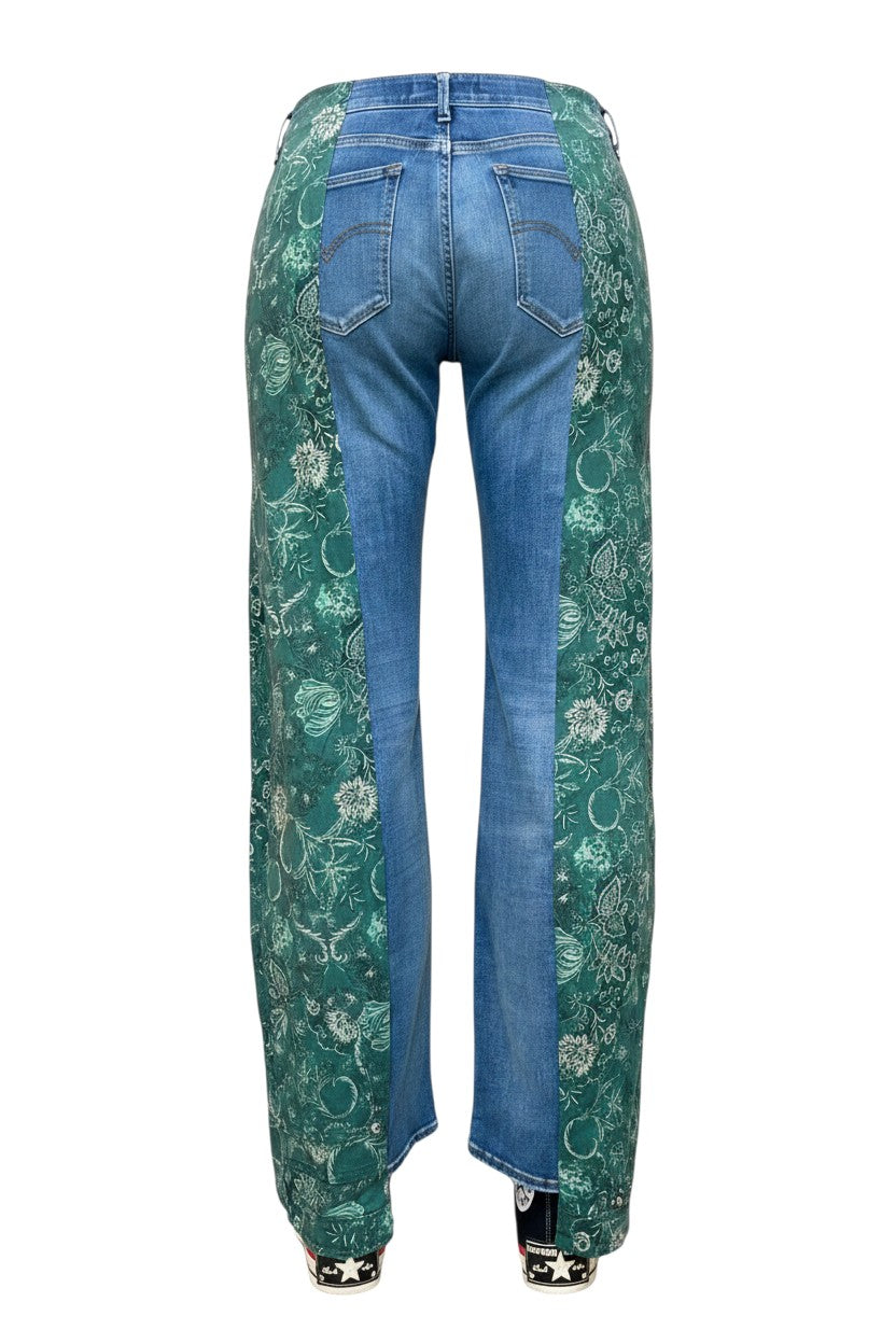Thoughts Reworked high-waisted baggy indigo denim jeans with green paisley print panels. Model is wearing size 38EU.